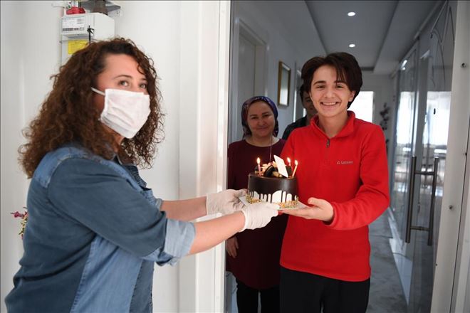 KONYAALTI´NDA DOĞUM GÜNÜ SÜRPRİZİ