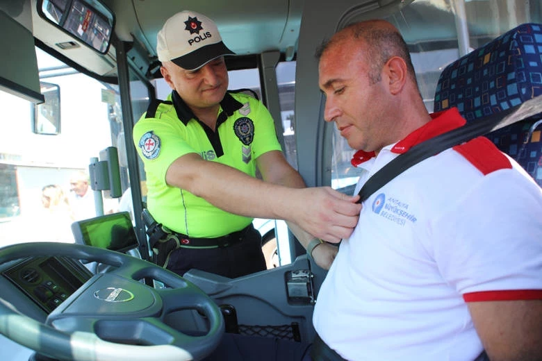 Büyükşehir’den toplu taşıma sürücülerine trafik eğitimi