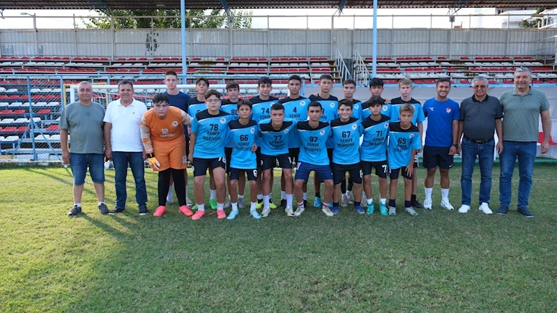 Kemer Belediyespor U16 takımı gol oldu yağdı