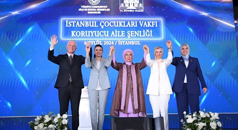 Emine Erdoğan Hanımefendi ve Bakanımız Mahinur Özdemir Göktaş Koruyucu Aileler ile Şenlikte Buluştu