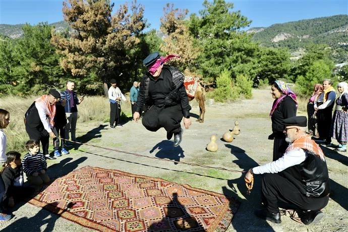 GELENEKSEL YÖRÜK OYUNLARI PROJESİ ÇEKİMLERİ GÜBÜDÜK OYUNU İLE SONA ERDİ