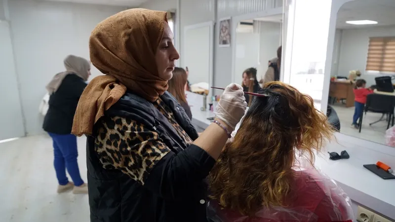 KAMEK Kursları Kadınların Mesleki Gelişimine Katkı Sağlıyor