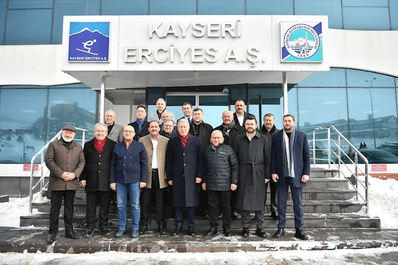 Başkan Büyükkılıç, Merkez ve Kırsal Projelerini, Değerlendirme Toplantısında Ele Aldı