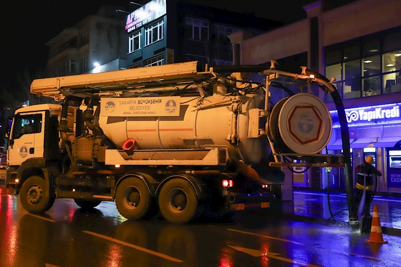 Temizlik ve bakım çalışmaları ile yağmur suyu hatları güvenli hale getirildi