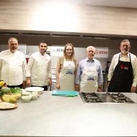 Başkan Mustafa Bozbey ve Seden Bozbey, obezite ile mücadele için mutfağa girdi