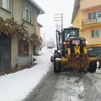 Büyükşehir, karla mücadele çalışmalarını sürdürüyor